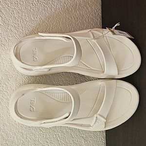 Teva Women's Hurricane Drift Sandals Size W11 /  M9 color beige/cream